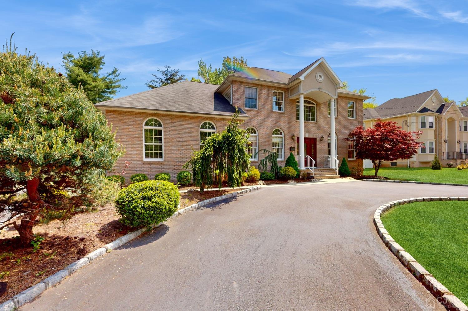 39 Homestead Road Edison, NJ 08820 - Photo 2 of 41 Gallery Image 2