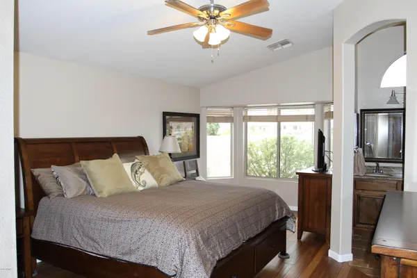 $2,595 | 26422 North 43rd Place, Phoenix, AZ 85050