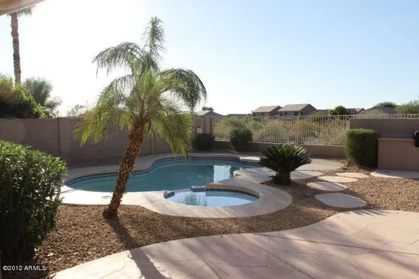 $2,595 | 26422 North 43rd Place, Phoenix, AZ 85050