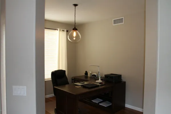 $2,595 | 26422 North 43rd Place, Phoenix, AZ 85050