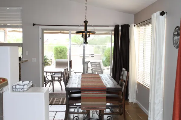 $2,595 | 26422 North 43rd Place, Phoenix, AZ 85050