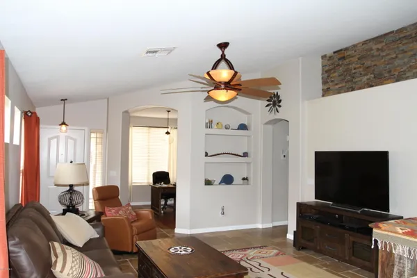 $2,595 | 26422 North 43rd Place, Phoenix, AZ 85050
