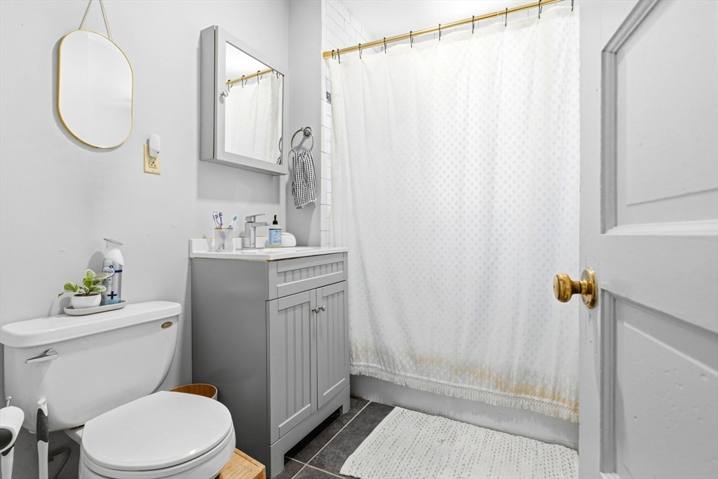 225 L Street, Unit 2 Boston, MA 02127 - Photo 5 of 12
