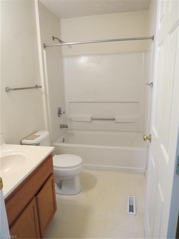 3112 Triangle Lake Road High Point, NC 27260 - Photo 13 of 16 Gallery Image 13