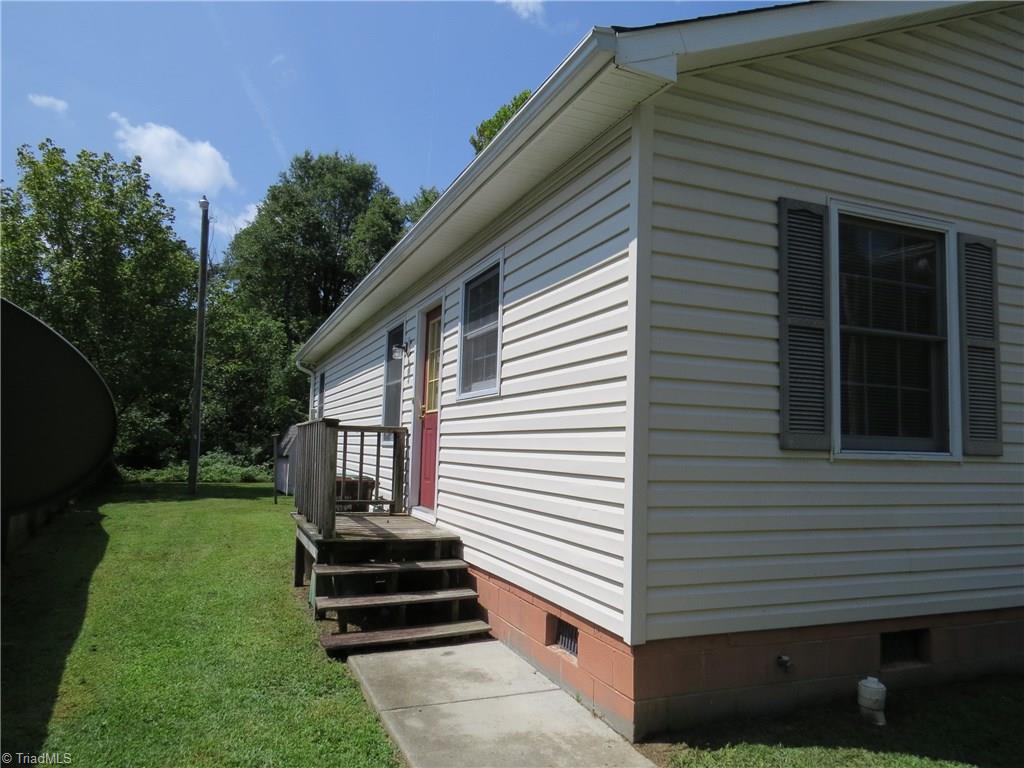 3112 Triangle Lake Road High Point, NC 27260 - Photo 3 of 16 Gallery Image 3