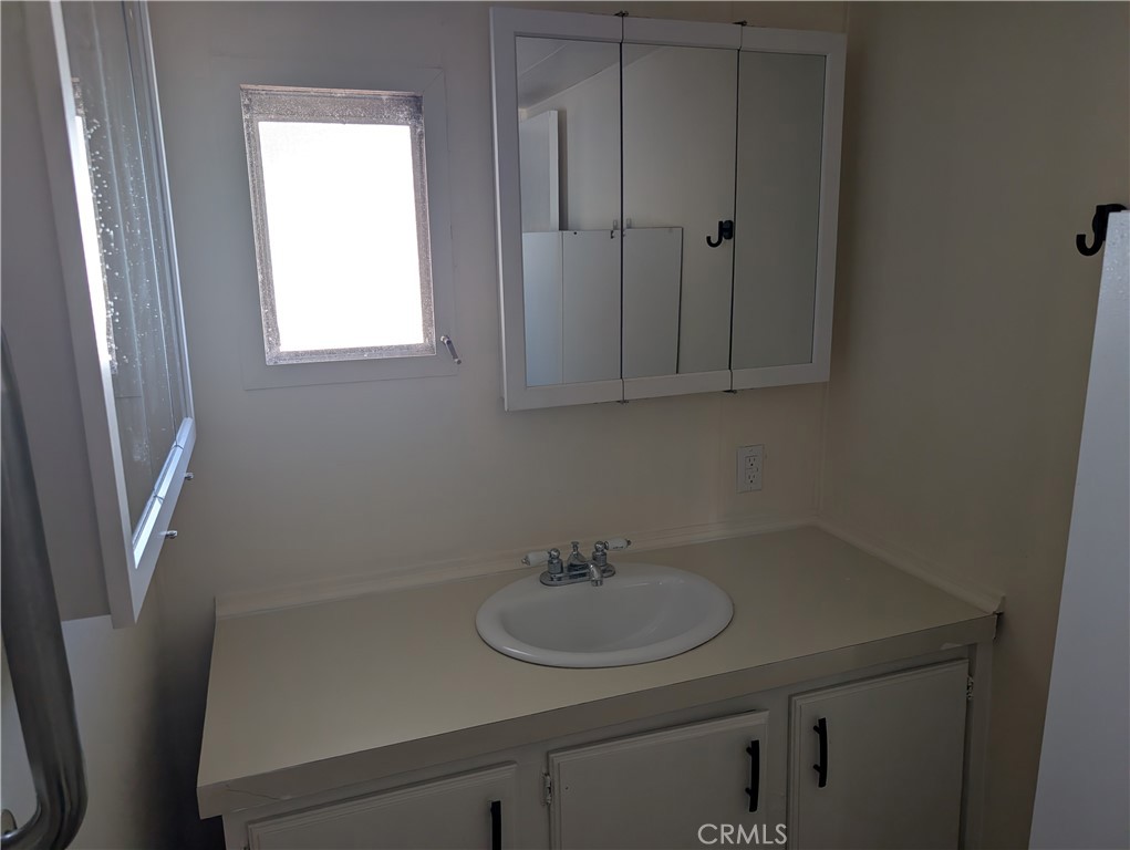 15940 Stoddard Wells Road, Unit 82 Victorville, CA 92395 - Photo 20 of 24