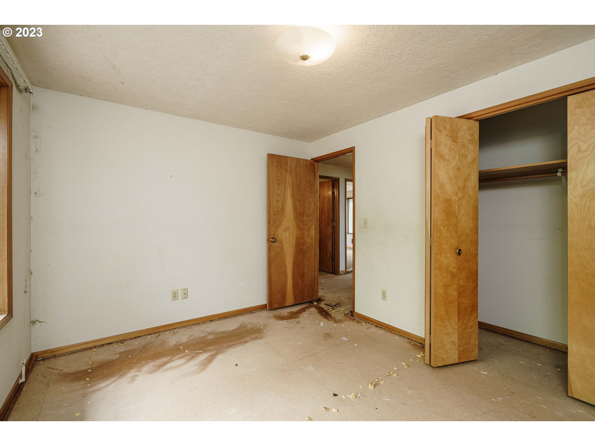 6300 Southwest Minter Bridge Road Hillsboro, OR 97123 - Photo 23 of 32 a view of a room with an empty space