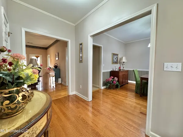 $349,900 | 306 Hickory Lane, Batesville, MS 38606