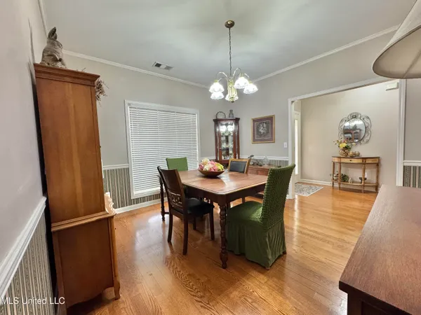 $349,900 | 306 Hickory Lane, Batesville, MS 38606