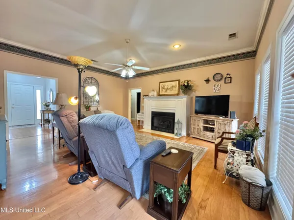 $349,900 | 306 Hickory Lane, Batesville, MS 38606
