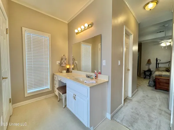 $349,900 | 306 Hickory Lane, Batesville, MS 38606