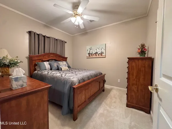 $349,900 | 306 Hickory Lane, Batesville, MS 38606