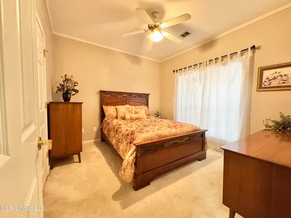 $349,900 | 306 Hickory Lane, Batesville, MS 38606