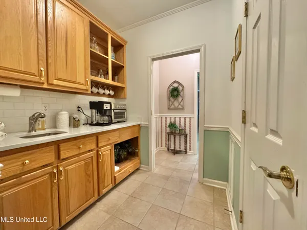 $349,900 | 306 Hickory Lane, Batesville, MS 38606