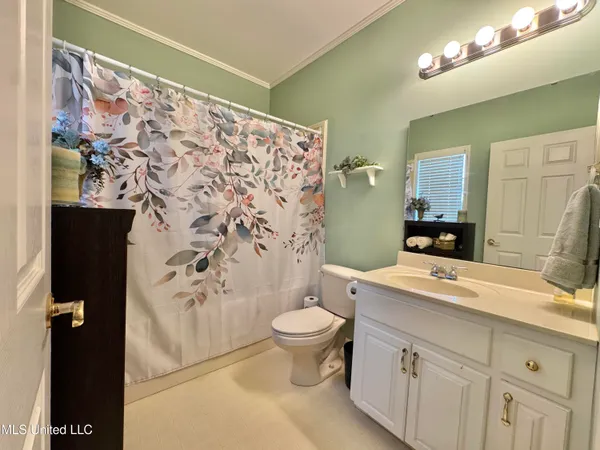 $349,900 | 306 Hickory Lane, Batesville, MS 38606