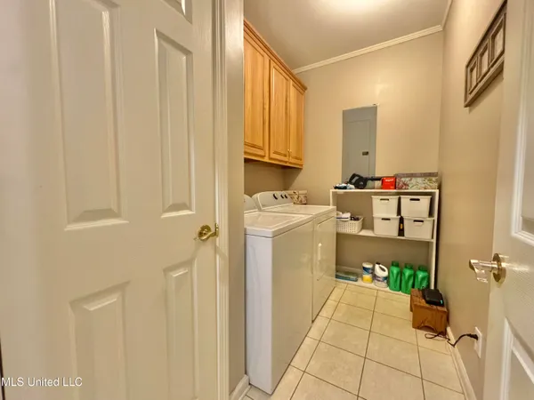 $349,900 | 306 Hickory Lane, Batesville, MS 38606