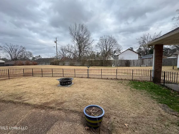 $349,900 | 306 Hickory Lane, Batesville, MS 38606