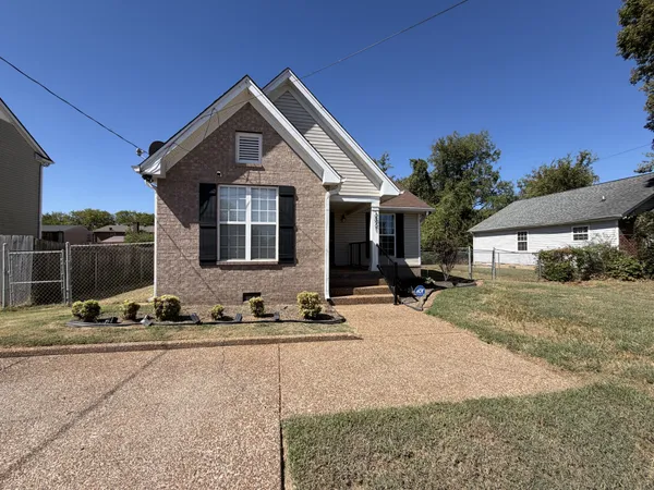 $1,950 | 2821 Hydes Ferry Road, Nashville, TN 37218