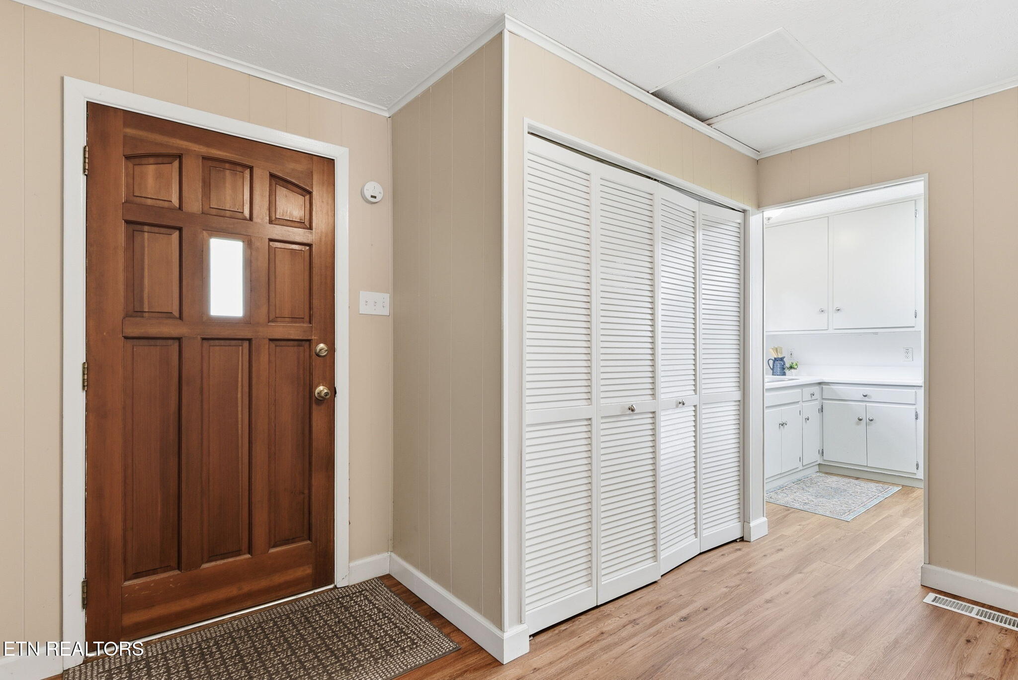 50 Outer Drive Oak Ridge, TN 37830 - Photo 5 of 33 5-web-or-mls-Outer50 (10)