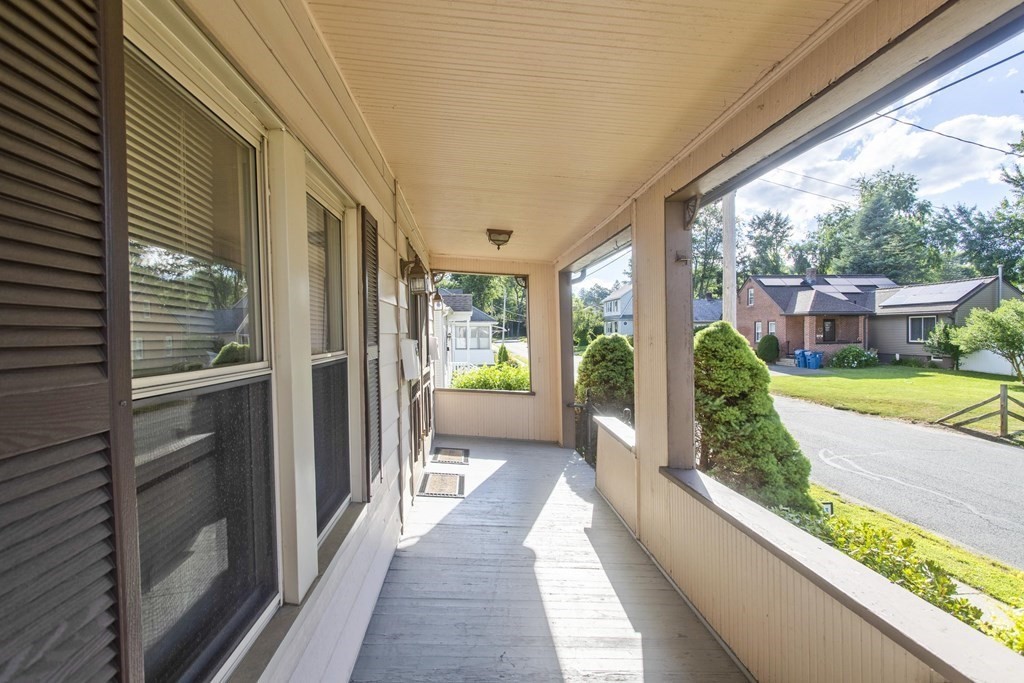 37 Angeline Street West Springfield, MA 01089 - Photo 3 of 42 Gallery Image 3