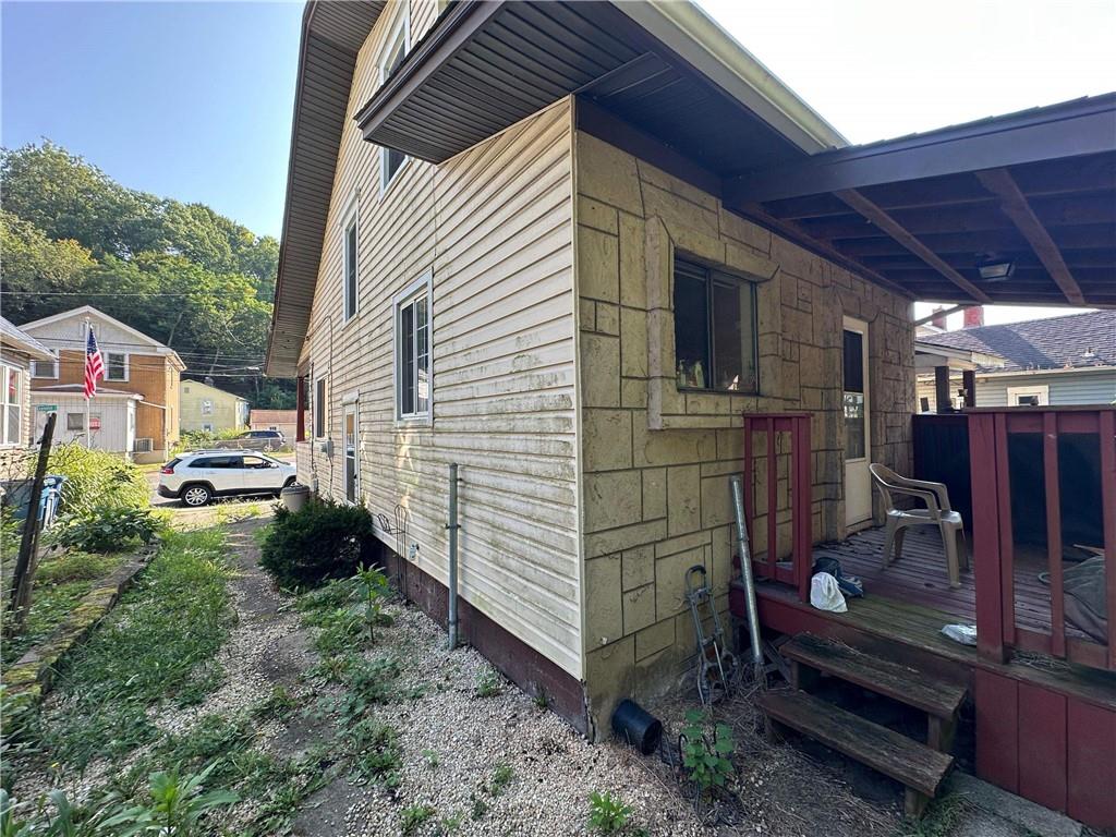 293 Lexington Court Carnegie, PA 15106 - Photo 45 of 47 a view of a backyard with sitting area