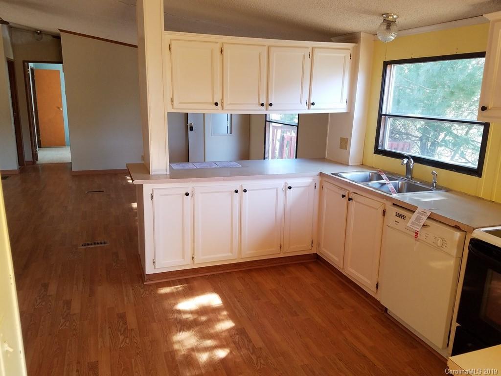 76 Hayes Cove Road Leicester, NC 28748 - Photo 5 of 12 Gallery Image 5