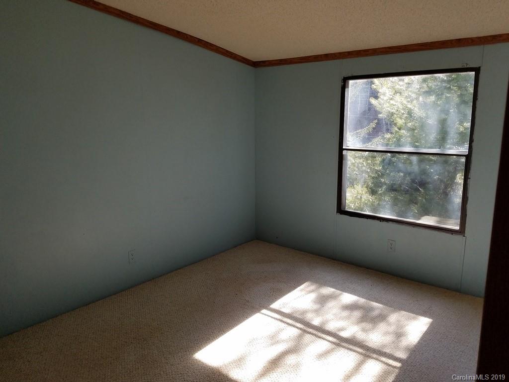76 Hayes Cove Road Leicester, NC 28748 - Photo 10 of 12 Gallery Image 10