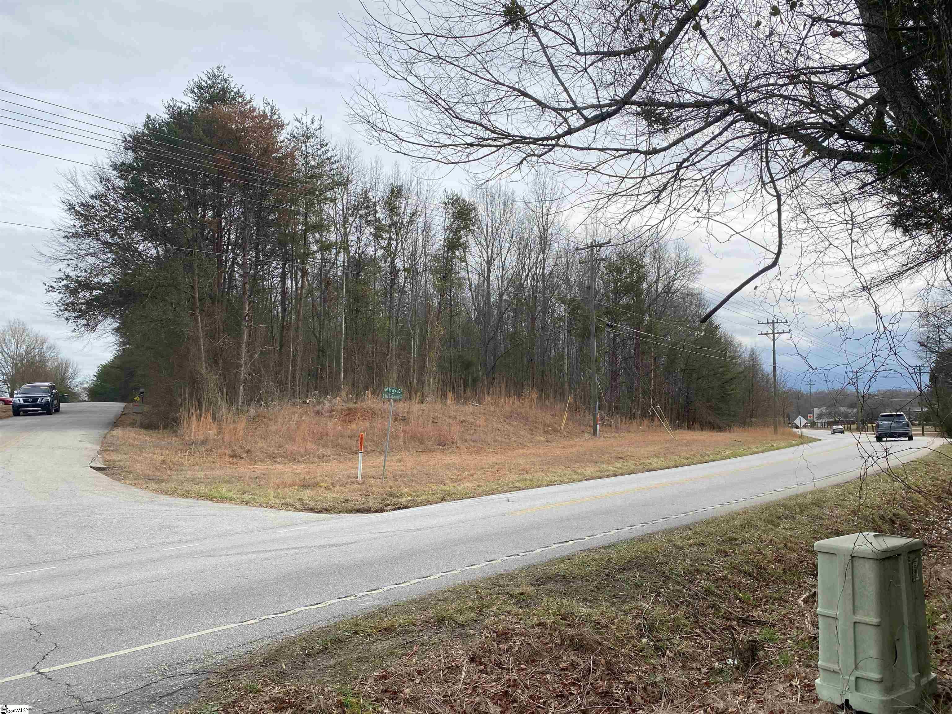 1675 South McElhaney Road Greer, SC 29651 - Photo 5 of 9 Gallery Image 5