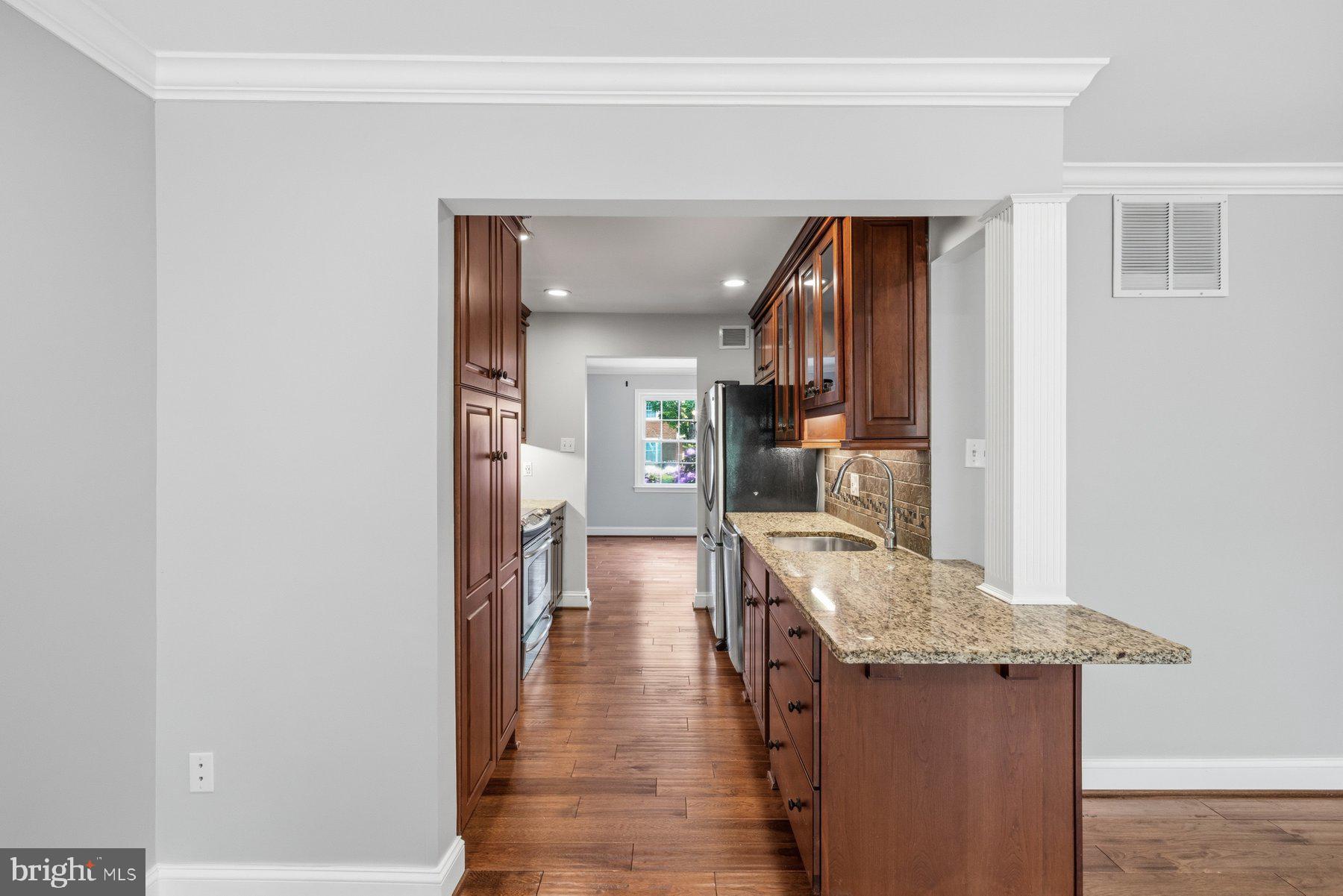 7961 Hidden Bridge Drive Springfield, VA 22153 - Photo 8 of 53