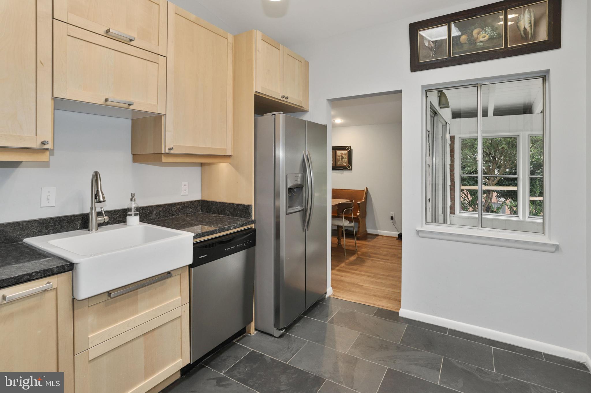 101 Bluff Terrace Silver Spring, MD 20902 - Photo 4 of 31 Kitchen