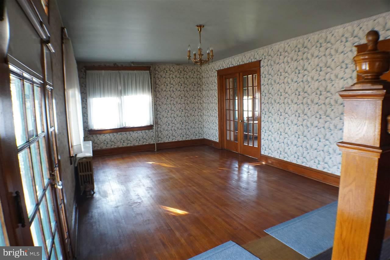 302 Ridge Avenue Hanover, PA 17331 - Photo 5 of 36 Gallery Image 5