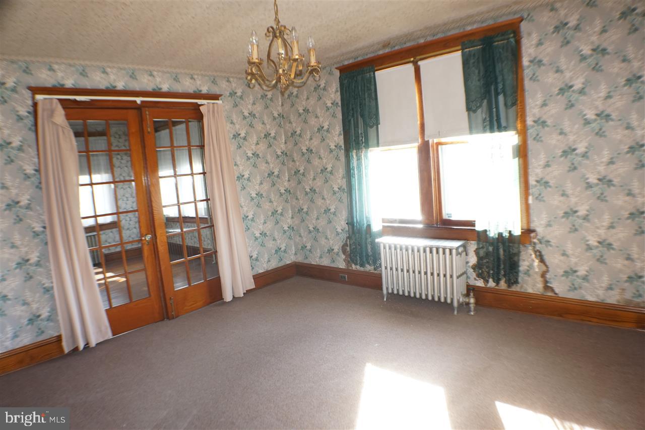 302 Ridge Avenue Hanover, PA 17331 - Photo 6 of 36 Gallery Image 6