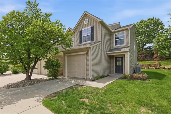 $215,000 | 5538 North Fairmount Avenue, Kansas City, MO 64118