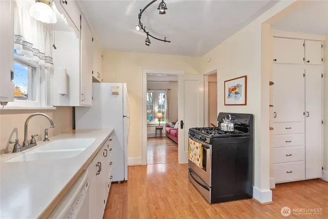 $749,000 | 3018 Elm Street, Bellingham, WA 98225