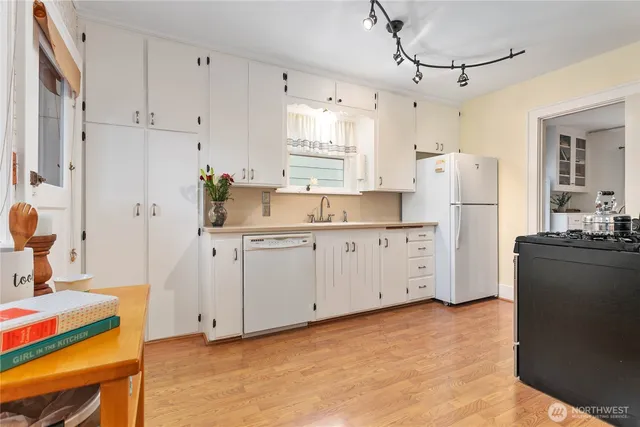 $749,000 | 3018 Elm Street, Bellingham, WA 98225