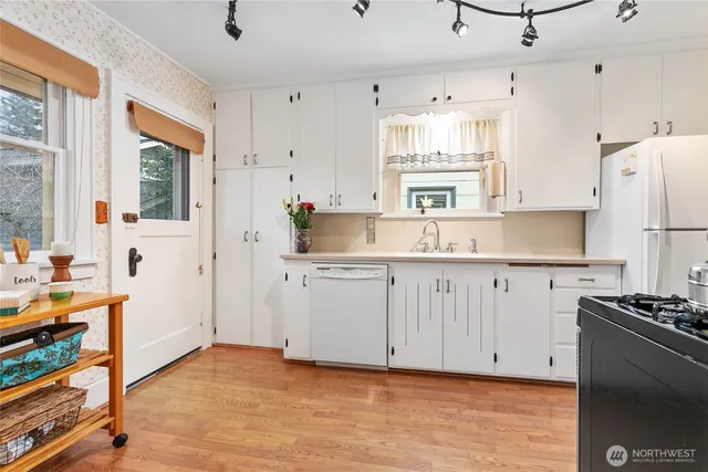 $749,000 | 3018 Elm Street, Bellingham, WA 98225