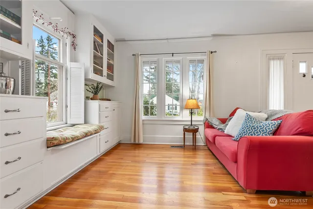 $749,000 | 3018 Elm Street, Bellingham, WA 98225