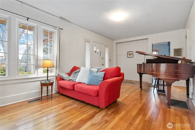 $749,000 | 3018 Elm Street, Bellingham, WA 98225