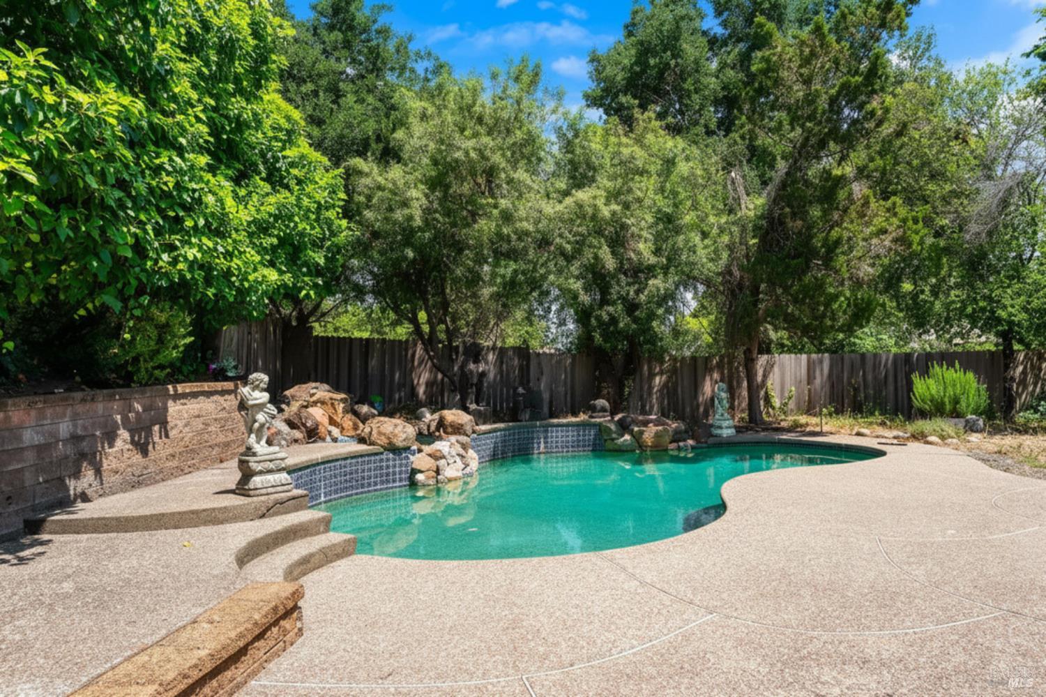 715 Placer Court Santa Rosa, CA 95401 - Photo 25 of 37 a view of a table and chairs in the patio