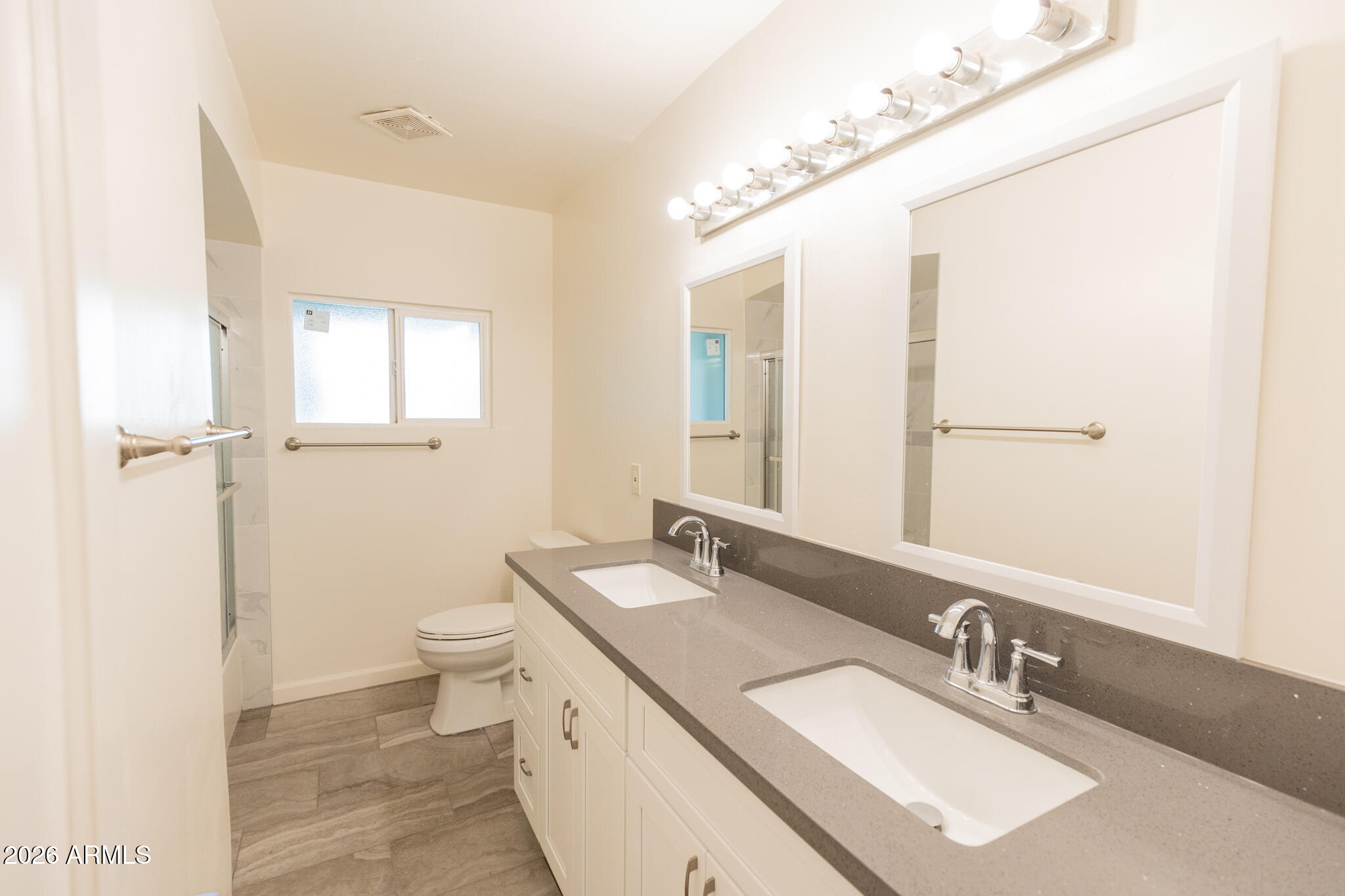 330 East 14th Street Tempe, AZ 85281 - Photo 14 of 22 16