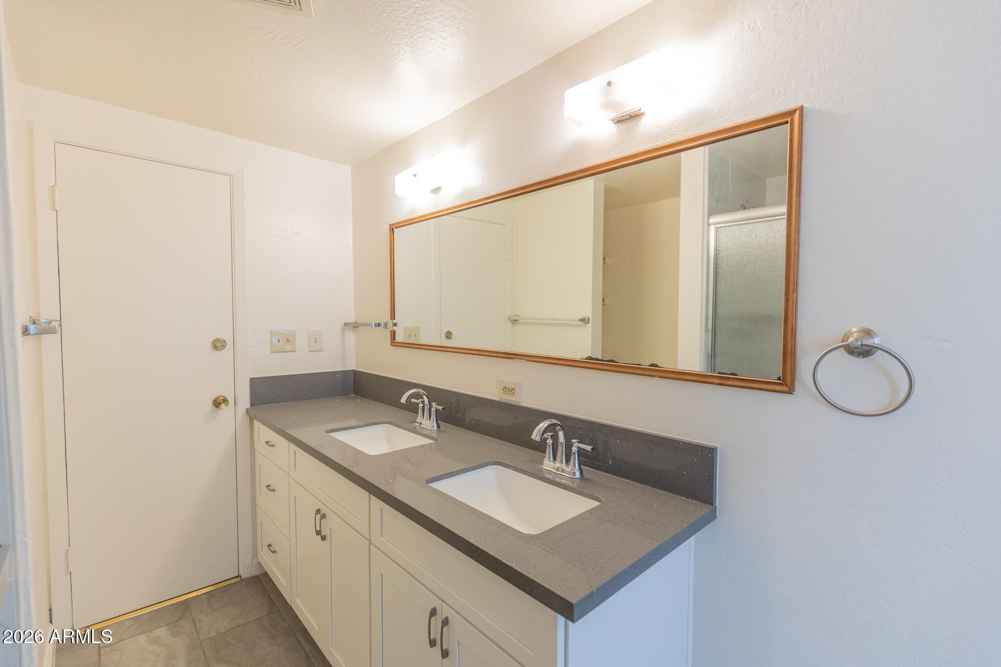 330 East 14th Street Tempe, AZ 85281 - Photo 18 of 22 15