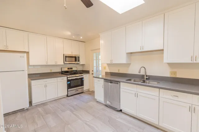 $4,000 | 330 East 14th Street, Tempe, AZ 85281