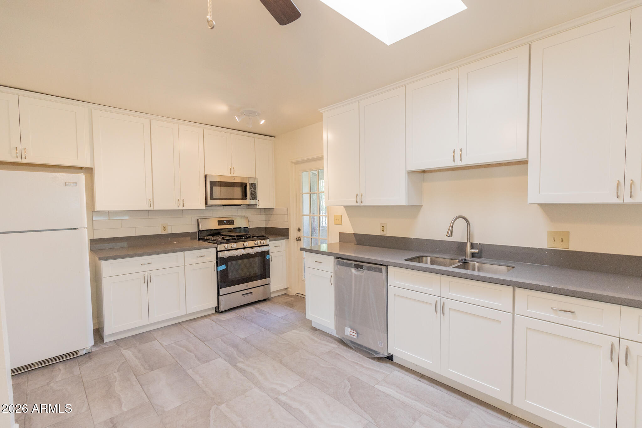 330 East 14th Street Tempe, AZ 85281 - Photo 7 of 22 07