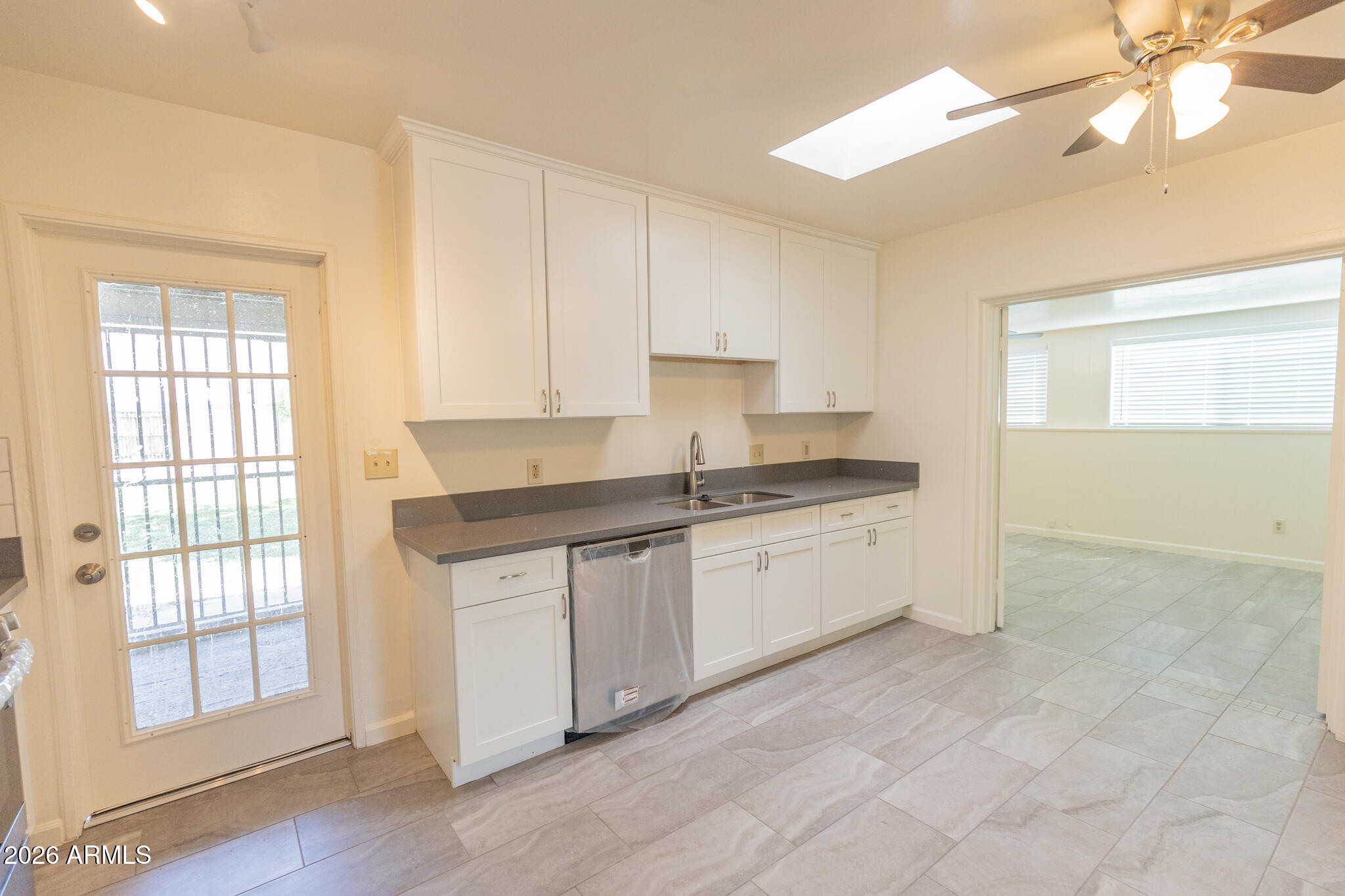 330 East 14th Street Tempe, AZ 85281 - Photo 8 of 22 08