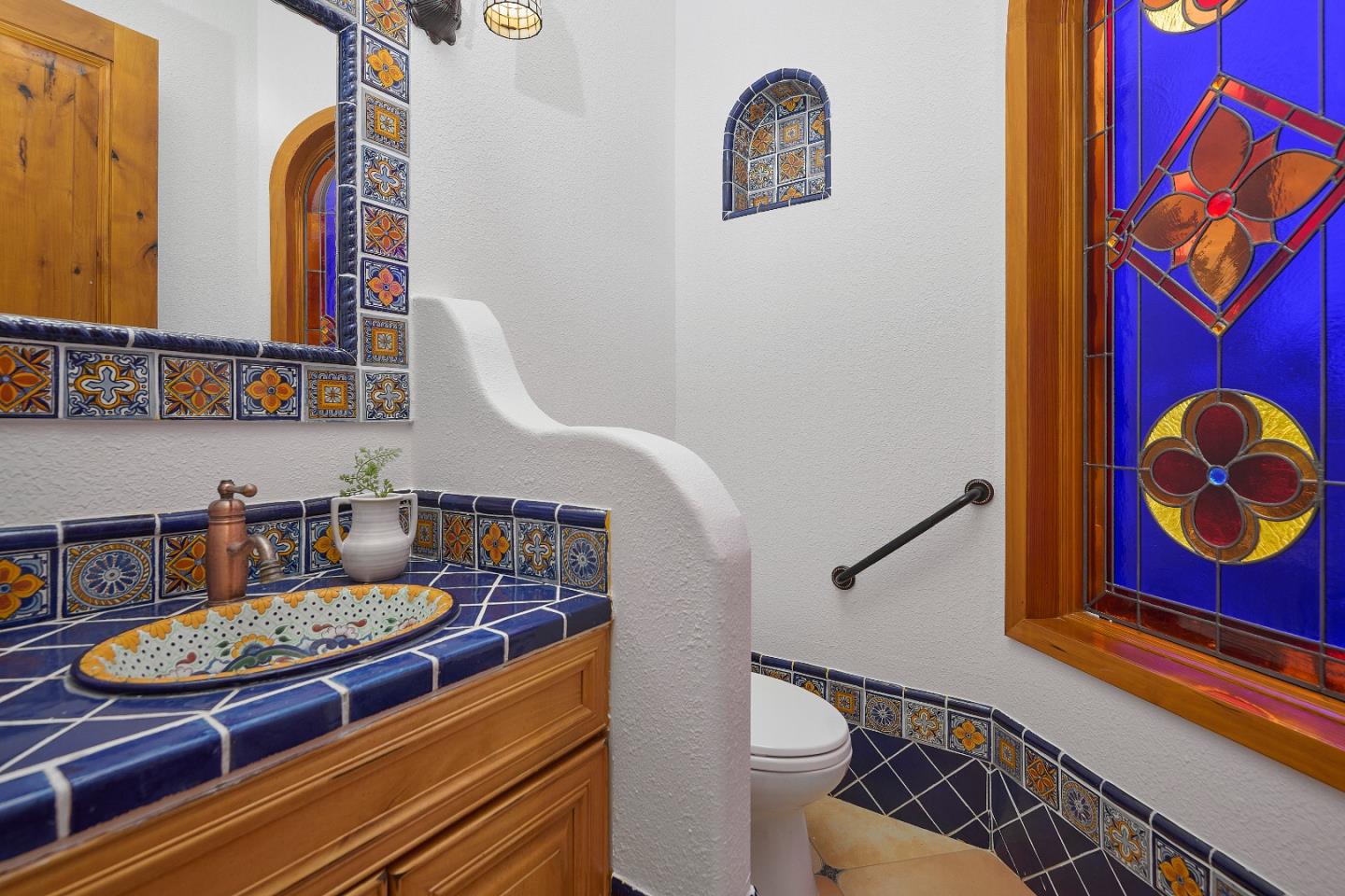 17035 Bohlman Road Saratoga, CA 95070 - Photo 19 of 27 a living room with furniture