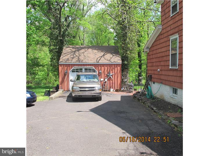 775 Forest Grove Road Furlong, PA 18925 - Photo 2 of 13 Garage