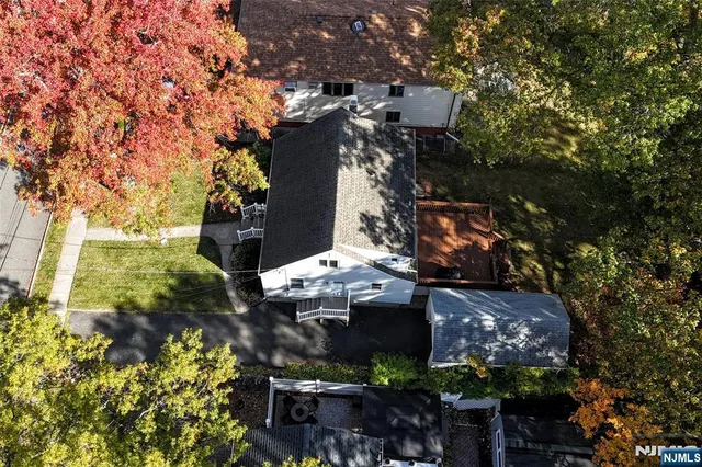 $575,000 | 66 Waldwick Avenue, Waldwick, NJ 07463