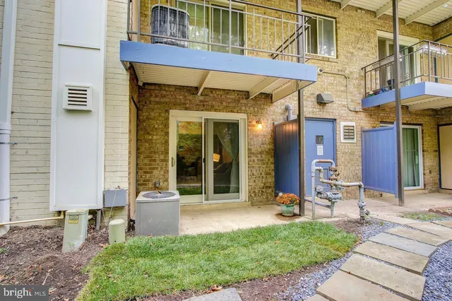 $1,380 | 11408 Cherry Hill Road, Unit 103, Beltsville, MD 20705