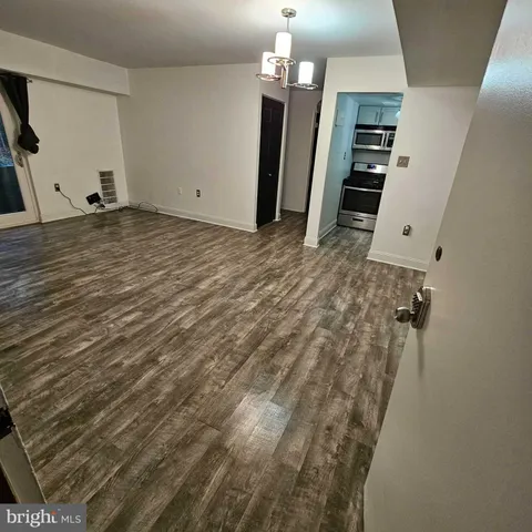 $1,380 | 11408 Cherry Hill Road, Unit 103, Beltsville, MD 20705