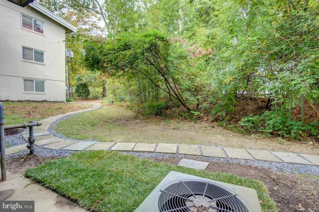 $1,380 | 11408 Cherry Hill Road, Unit 103, Beltsville, MD 20705